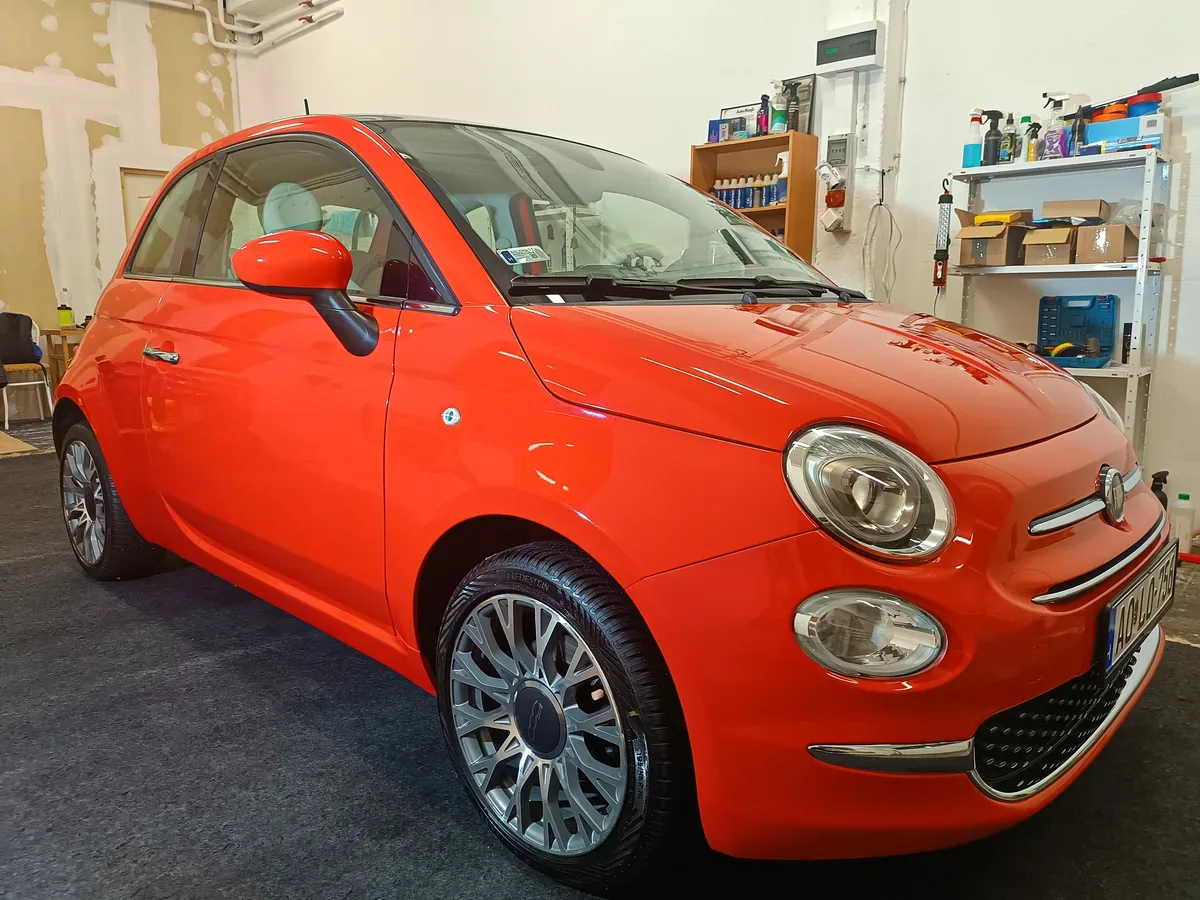 Fiat 500 – fényesítés és kárpittisztítás