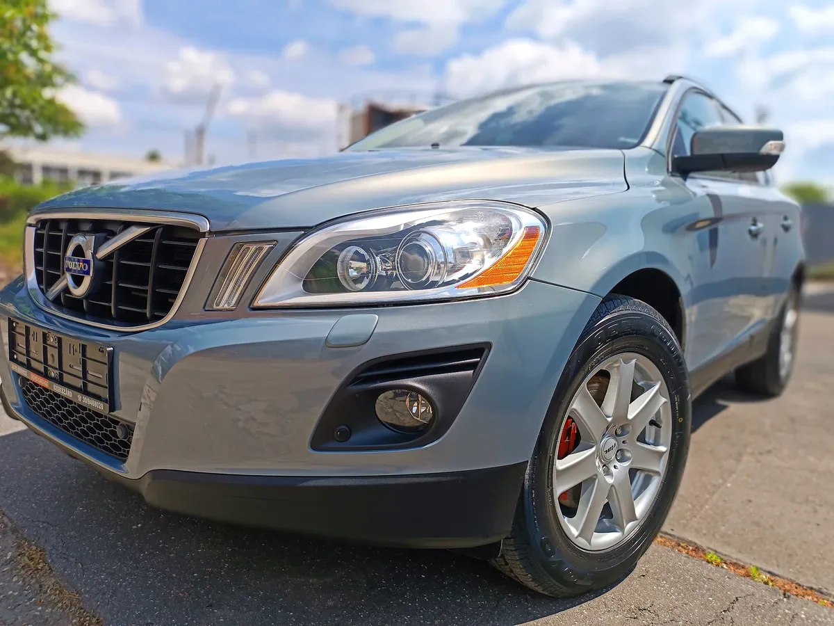 Volvo XC60 – frontrész részletes polírozása